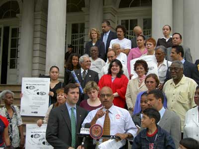 Picture of the Coalition at the step of City Hall annoucing the Asthma March