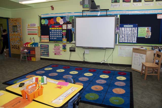 Photo of classroom.