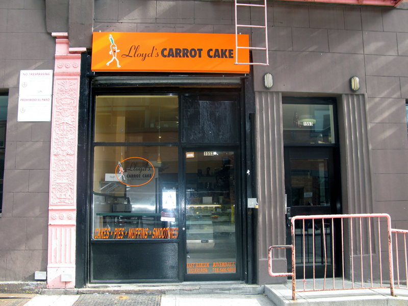 Photo of the front of Lloyd's Carrot Cake Cafe