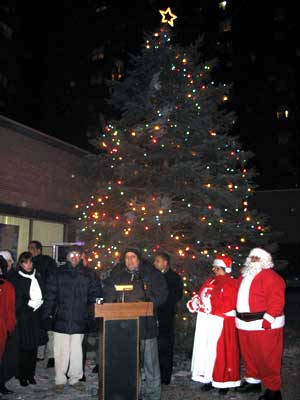 Photo the 1st Annual East Harlem Tree Lighting